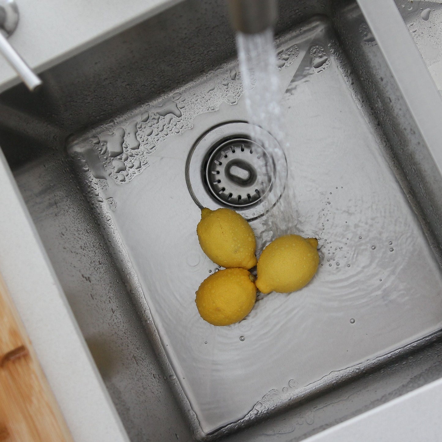 Stylish 3.5" Stainless Steel Strainer with Removable Basket, Strainer Assembly ST-05