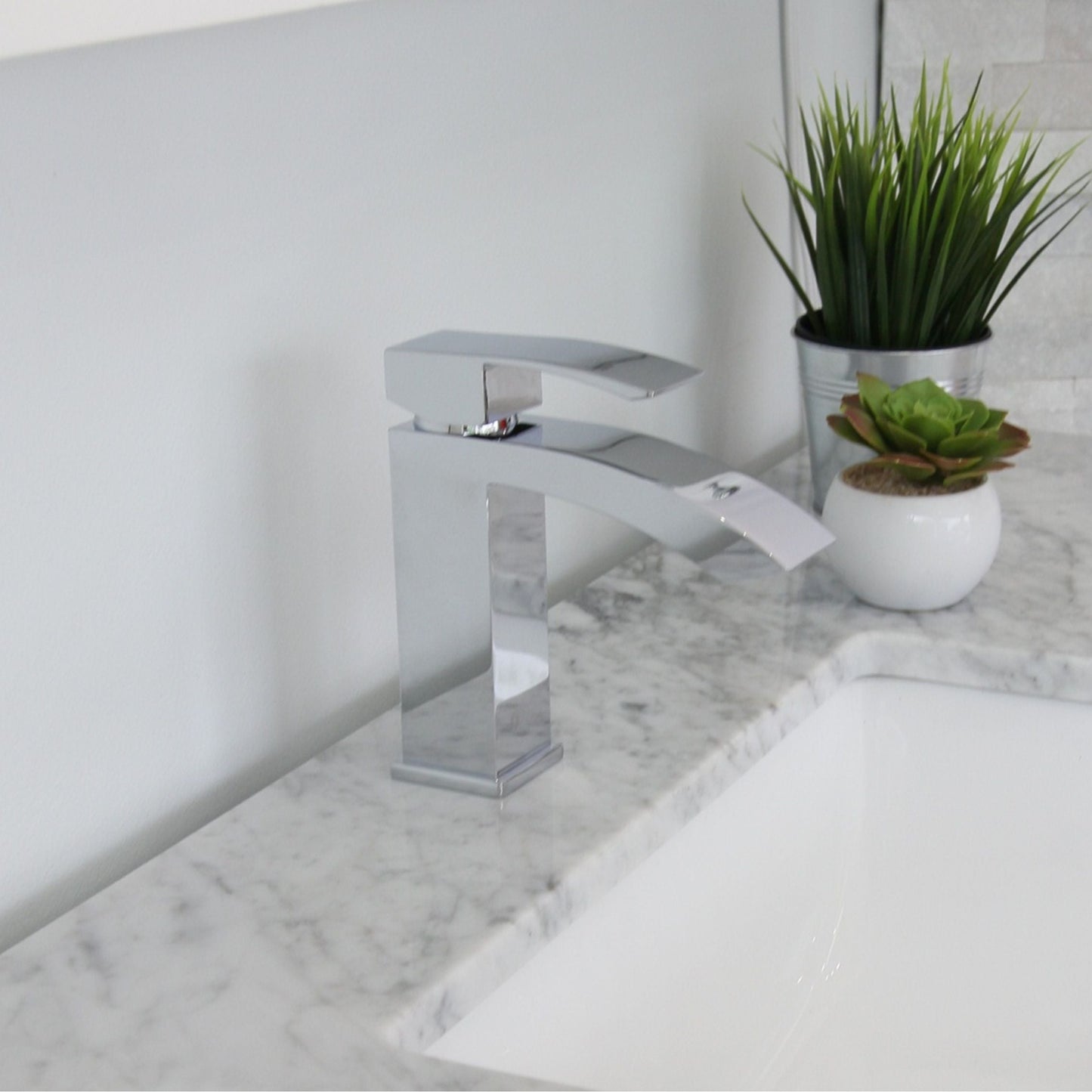 Stylish Sabana Single Handle 7" Bathroom Faucet for Single Hole Brass Basin Mixer Tap, Polished Chrome Finish B-109C