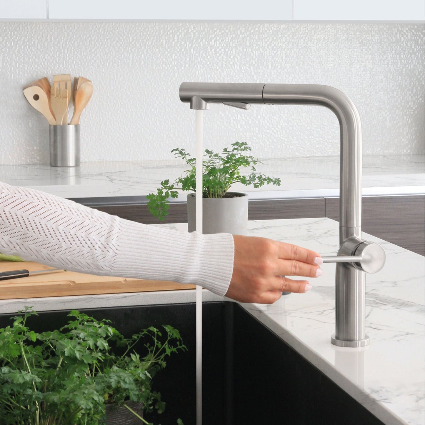 Stylish Latina 13" Kitchen Faucet Single Handle Pull Down Dual Mode Stainless Steel Brushed Finish K-146S