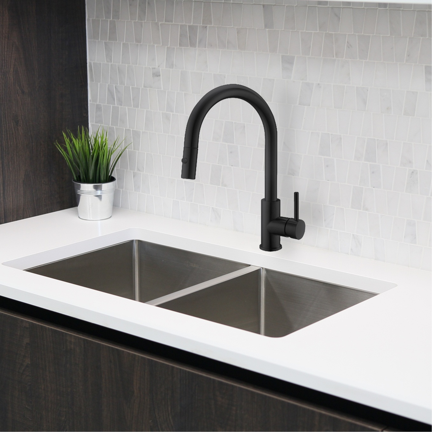 Stylish Modena 14" Kitchen Faucet Single Handle Pull Down Dual Mode Stainless Steel Matte Black Finish K-131N