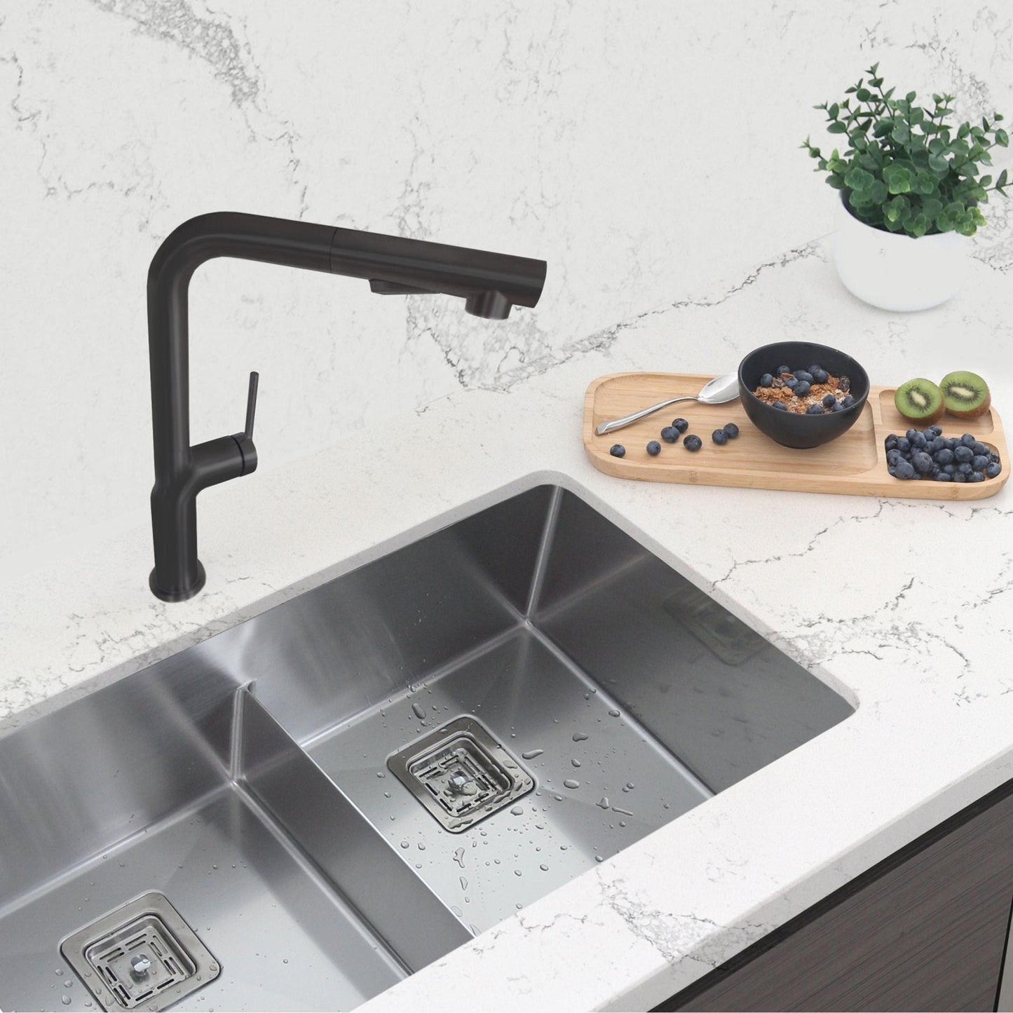 Stylish Latina 13" Kitchen Faucet Single Handle Pull Down Dual Mode Matte Black Finish K-146N