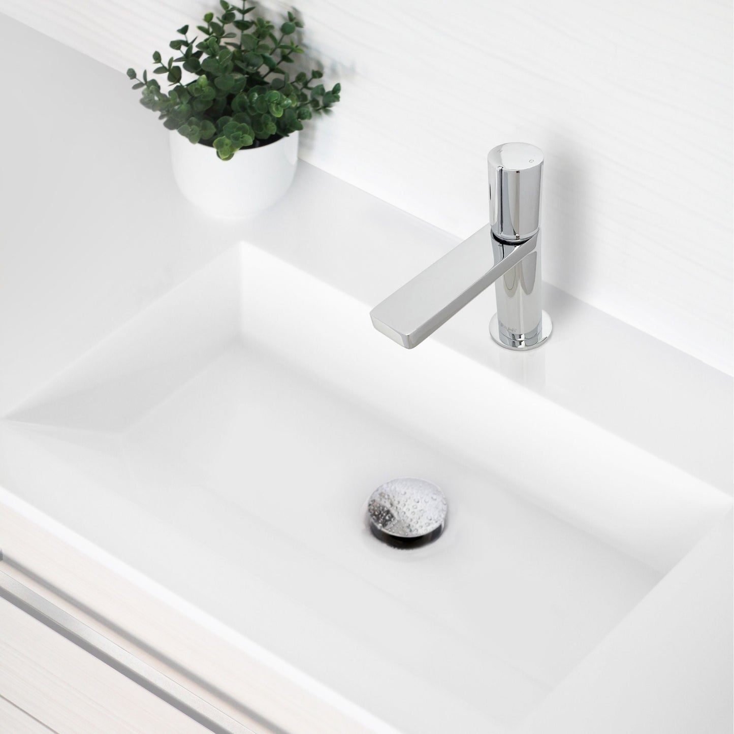 Stylish Riela 7" Single Handle Modern Bathroom Basin Faucet in Polished Chrome Finish B-104C