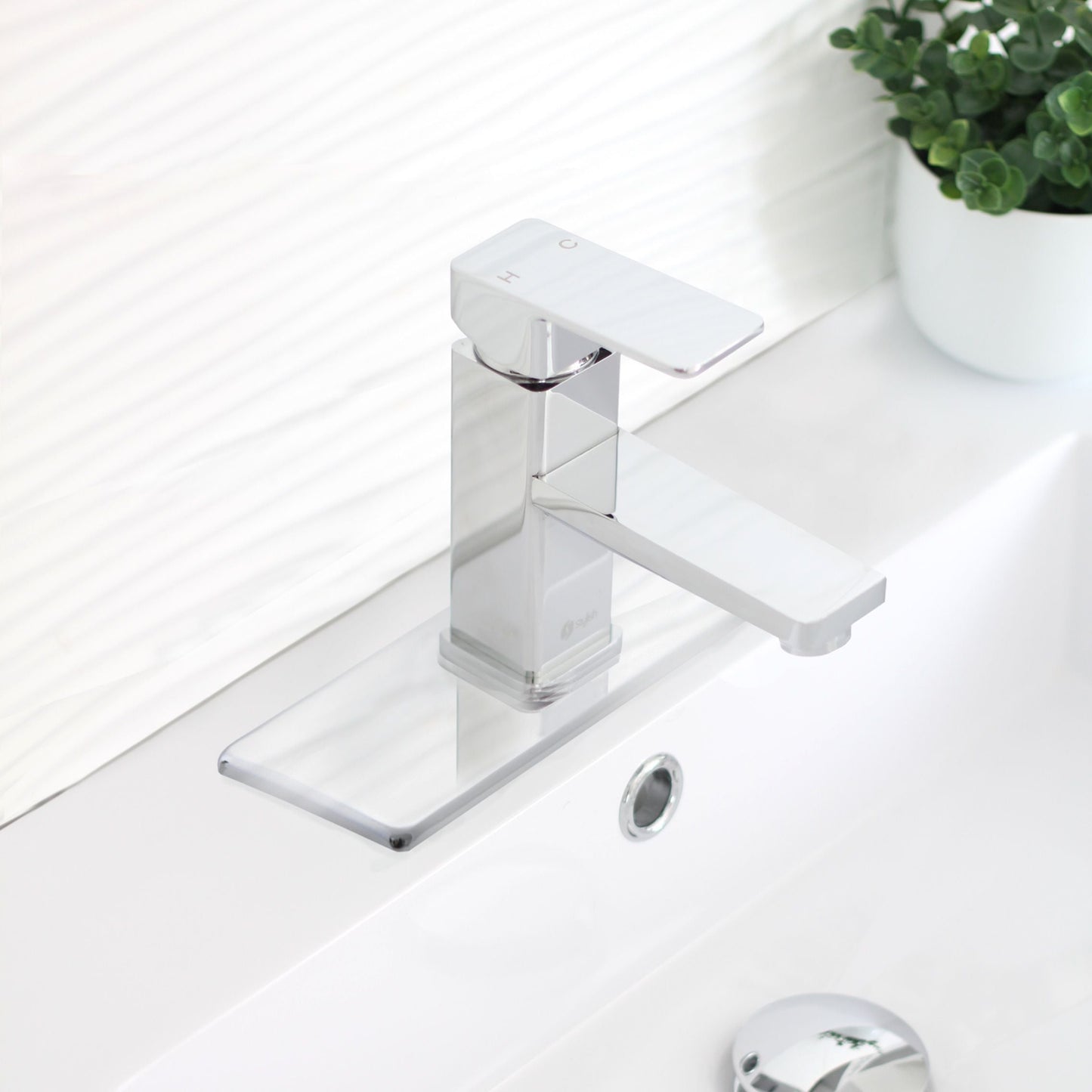 Stylish Single Hole Bathroom Faucet Plate in Polished Chrome Finish A-801C