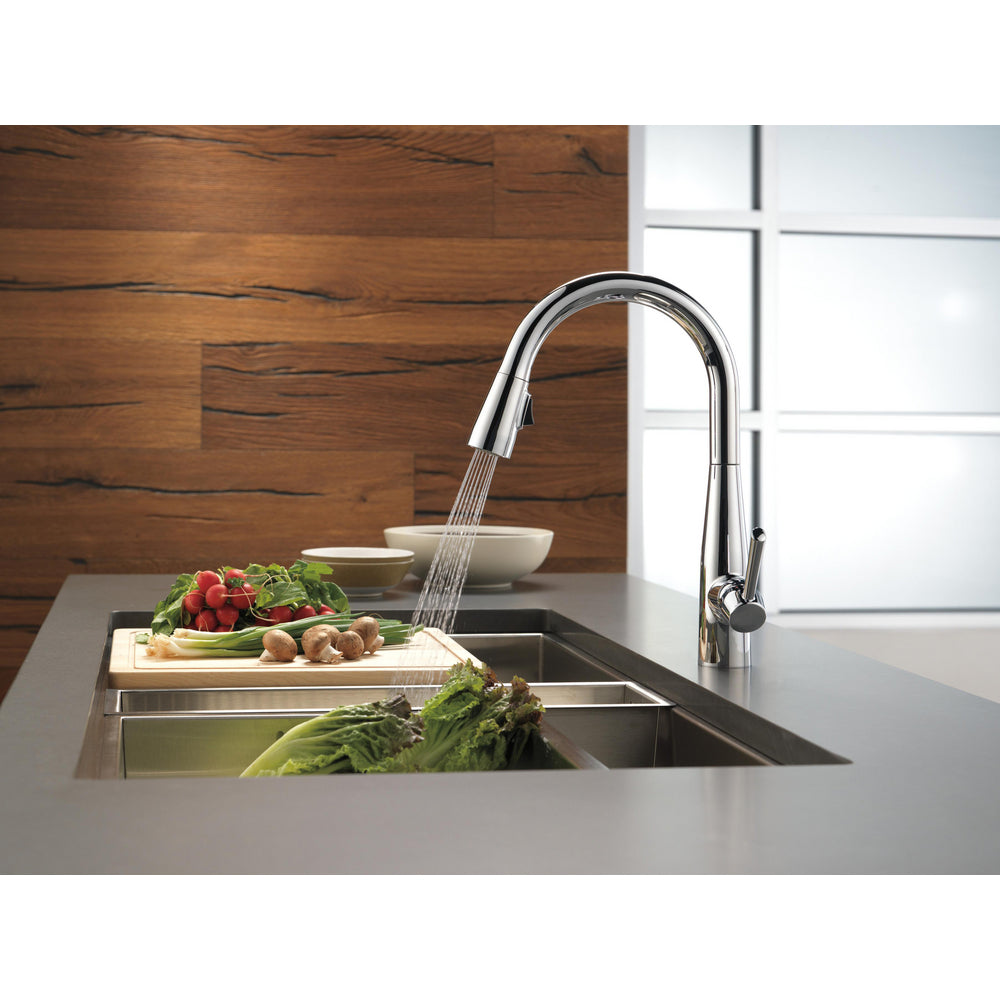 Delta ESSA Single Handle Pull-Down Kitchen Faucet- Chrome