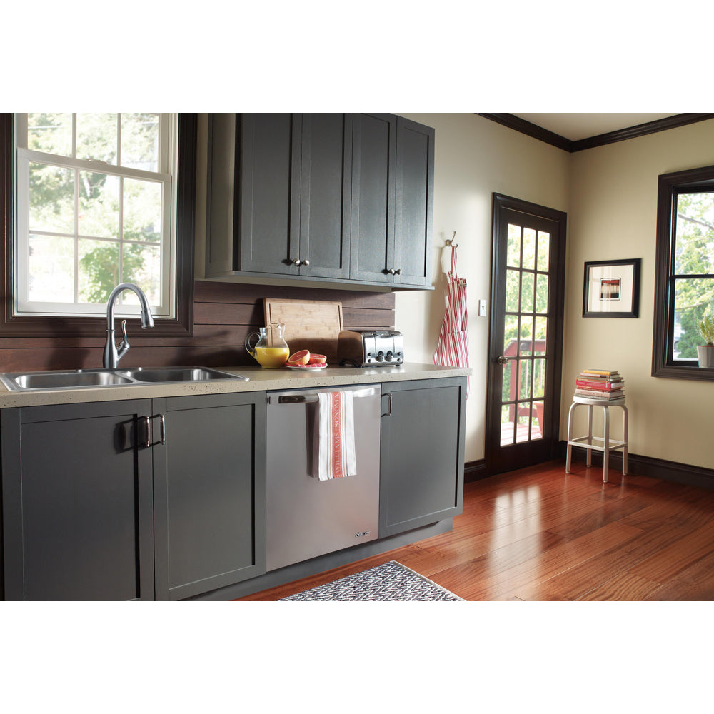 Delta LELAND Single Handle Pull-Down Kitchen Faucet with ShieldSpray Technology- Arctic Stainless