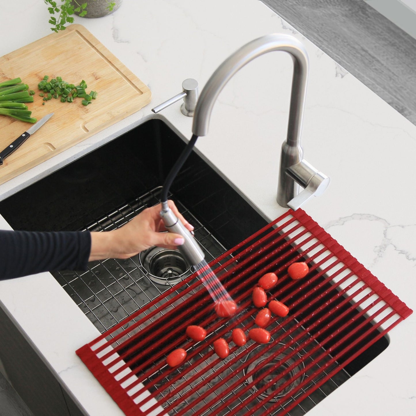 Stylish 20" Over the Sink Roll-up Drying Rack Red A-900RD
