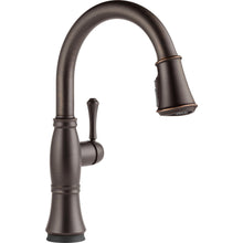 Delta CASSIDY Single Handle Pull-Down Kitchen Faucet with Touch2O Technologies