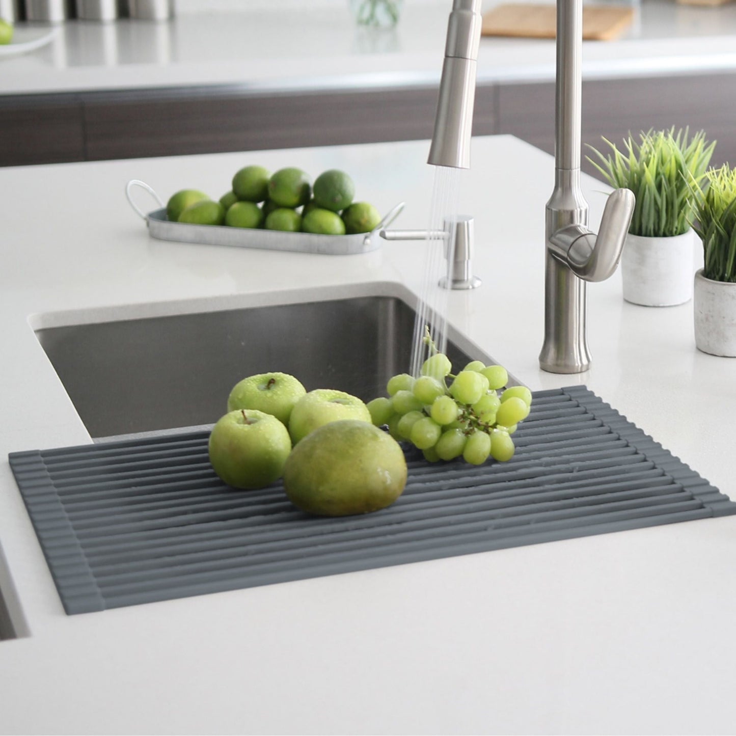 Stylish 20" Over the Sink Roll-up Drying Rack Dark Gray A-900DG