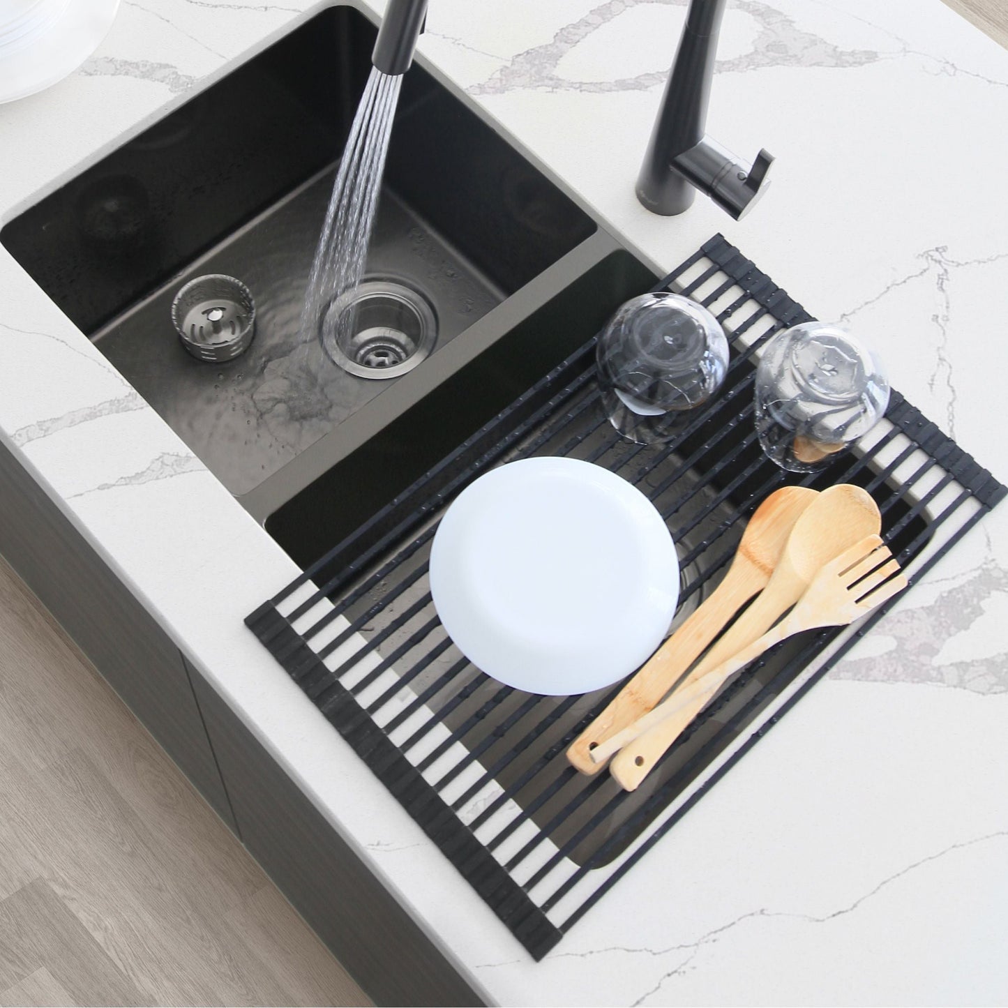 Stylish 20" Over the Sink Roll-up Drying Rack Black A-900BK
