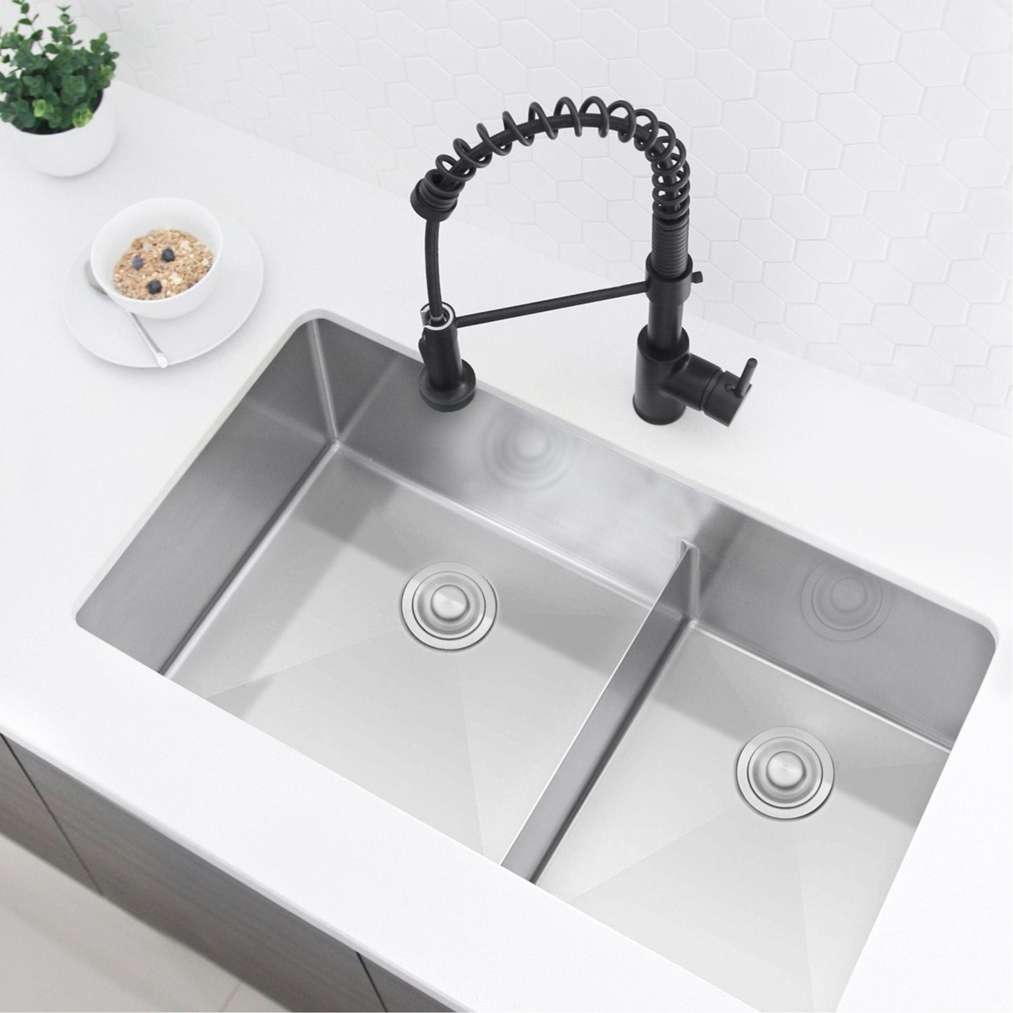 Stylish Roomy 32" x 18" Low Divider 60-40 Double Bowl Undermount Stainless Steel Kitchen Sink S-325XG