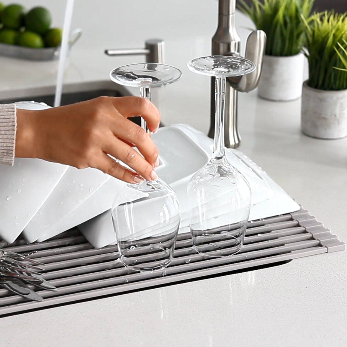 Stylish 20" Over the Sink Roll-up Drying Rack Gray A-900GY